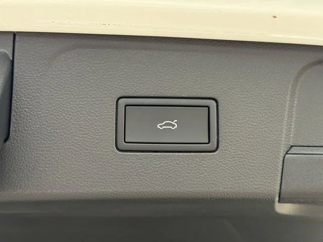 Certified Used 2025 White Volkswagen 2.0T Peak Edition image 28
