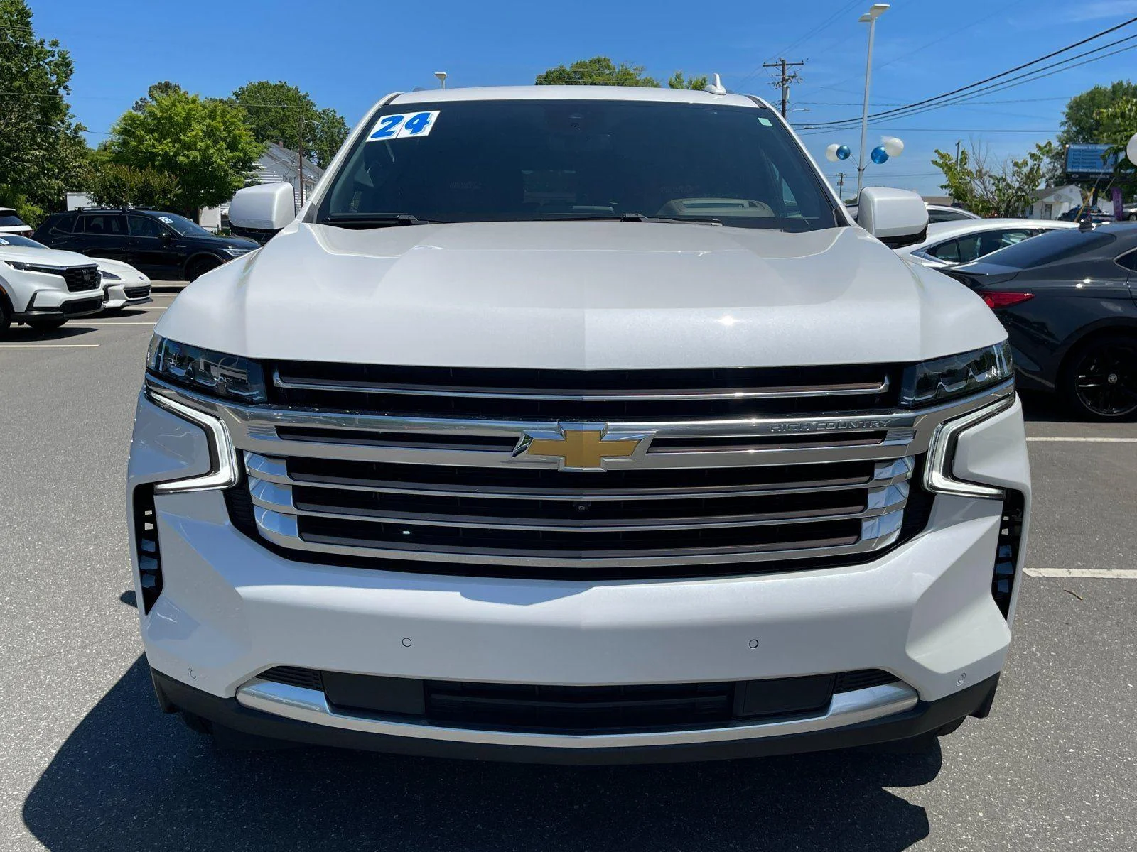 Used 2024 Iridescent Pearl Tricoat Chevrolet High Country image 8