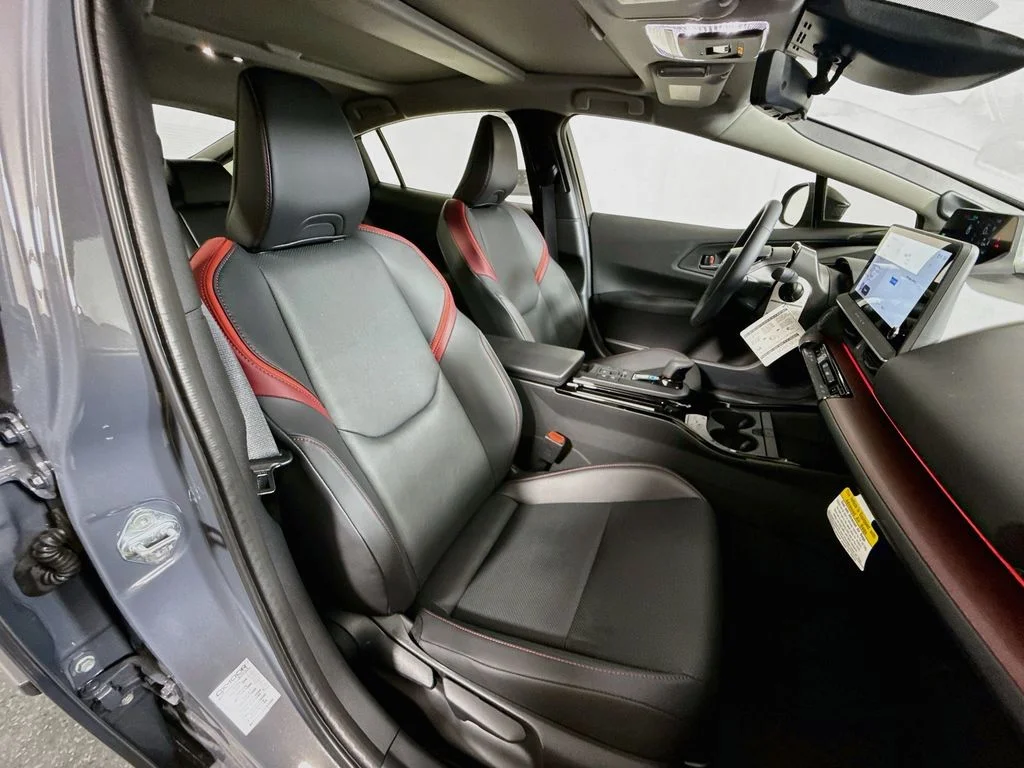 2026 Toyota Prius Plug-in Hybrid XSE Premium - Photo 27