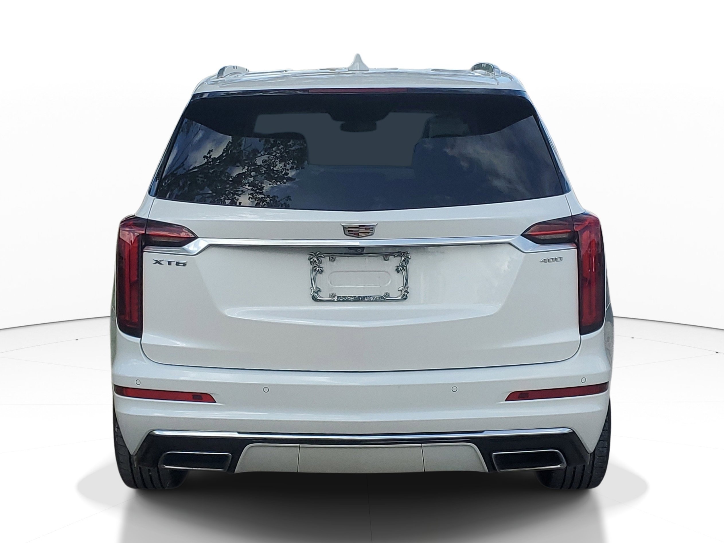 Used 2024 Crystal White Tricoat Cadillac FWD Premium Luxury image 8