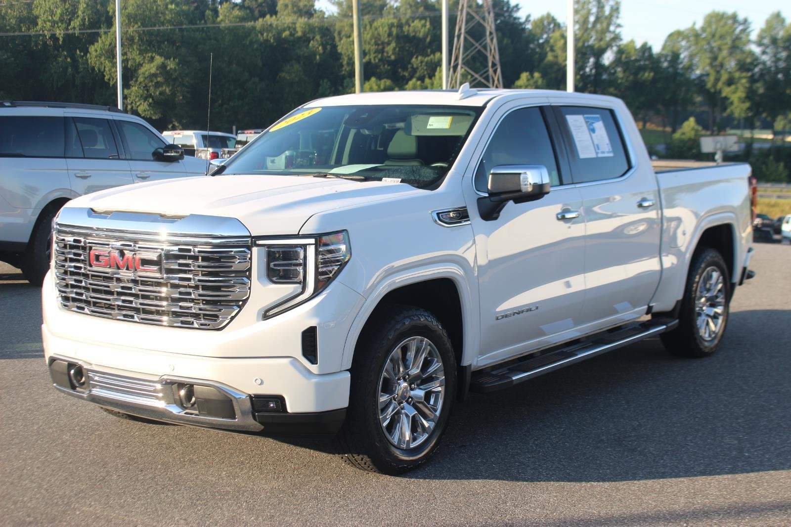 Used 2023 Summit White GMC Denali image 3