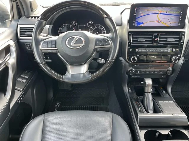 Used 2022 White Lexus 460 image 13