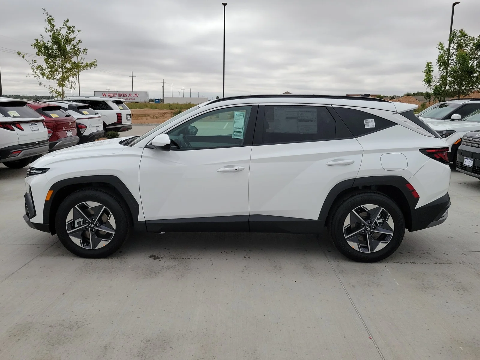 New 2026 Serenity White Hyundai SEL 4dr Front-Wheel Drive image 2