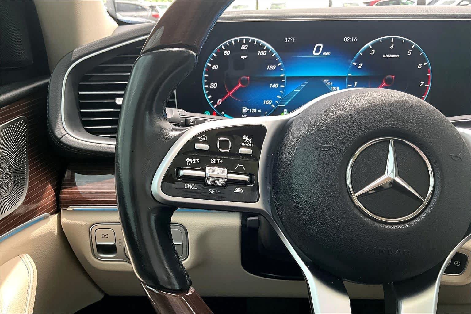Used 2022 Polar White Mercedes-Benz GLS 450 image 24