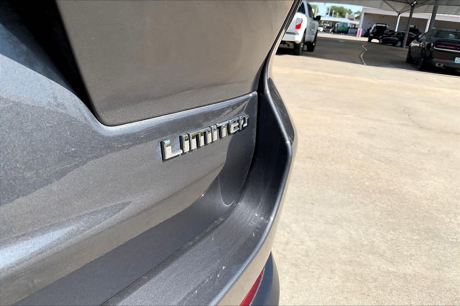 Used 2021 Baltic Gray Metallic Clearcoat Jeep Limited image 30