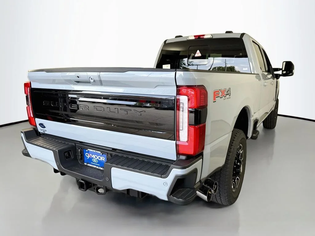 New 2026 Glacier Gray Metallic Tri-Coat Ford F-250® Platinum® image 7