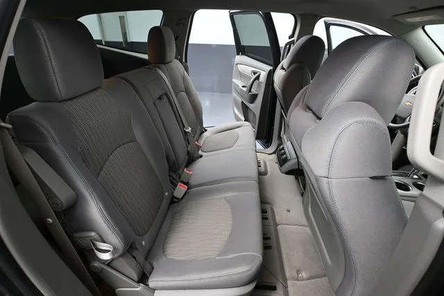 Used 2014 Gray Chevrolet LS image 41