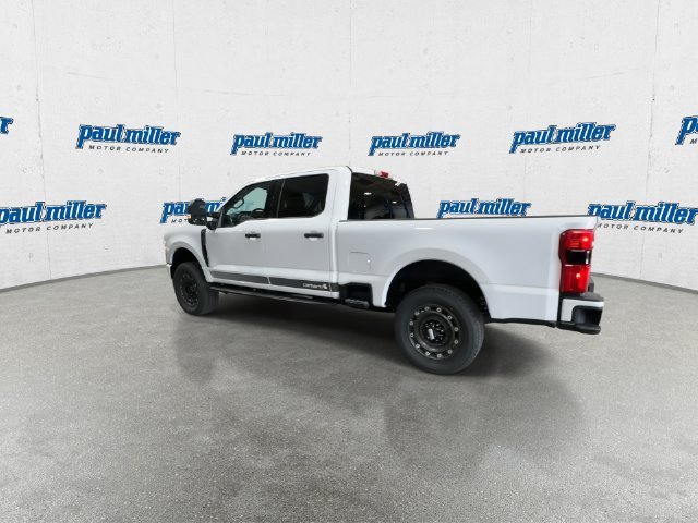 New 2027 White Ford XLT image 8