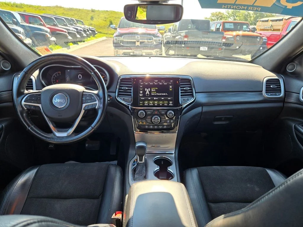 Certified Used 2020 Black Jeep Altitude image 18