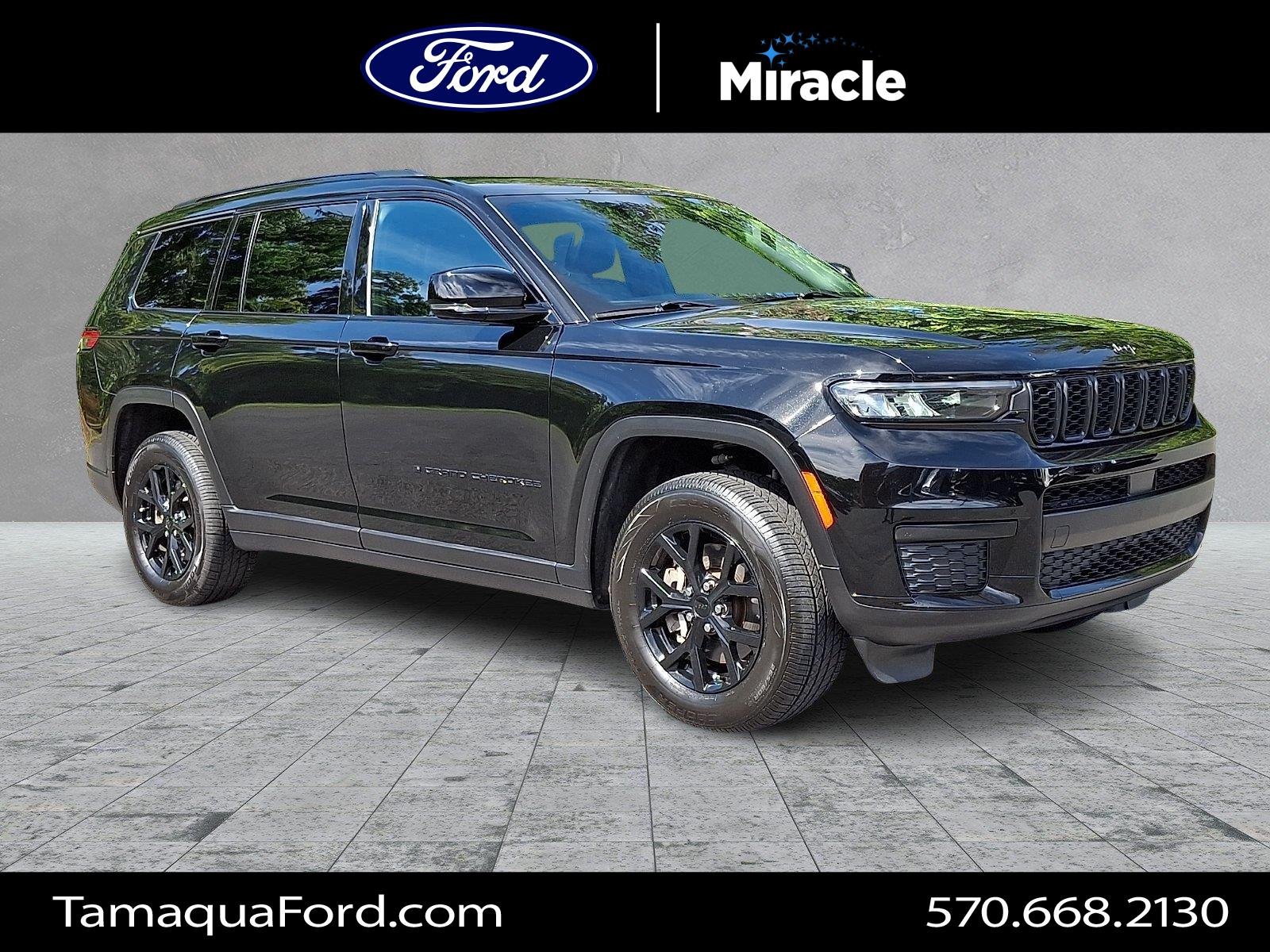 Used 2024 Diamond Black Jeep Altitude X image 1
