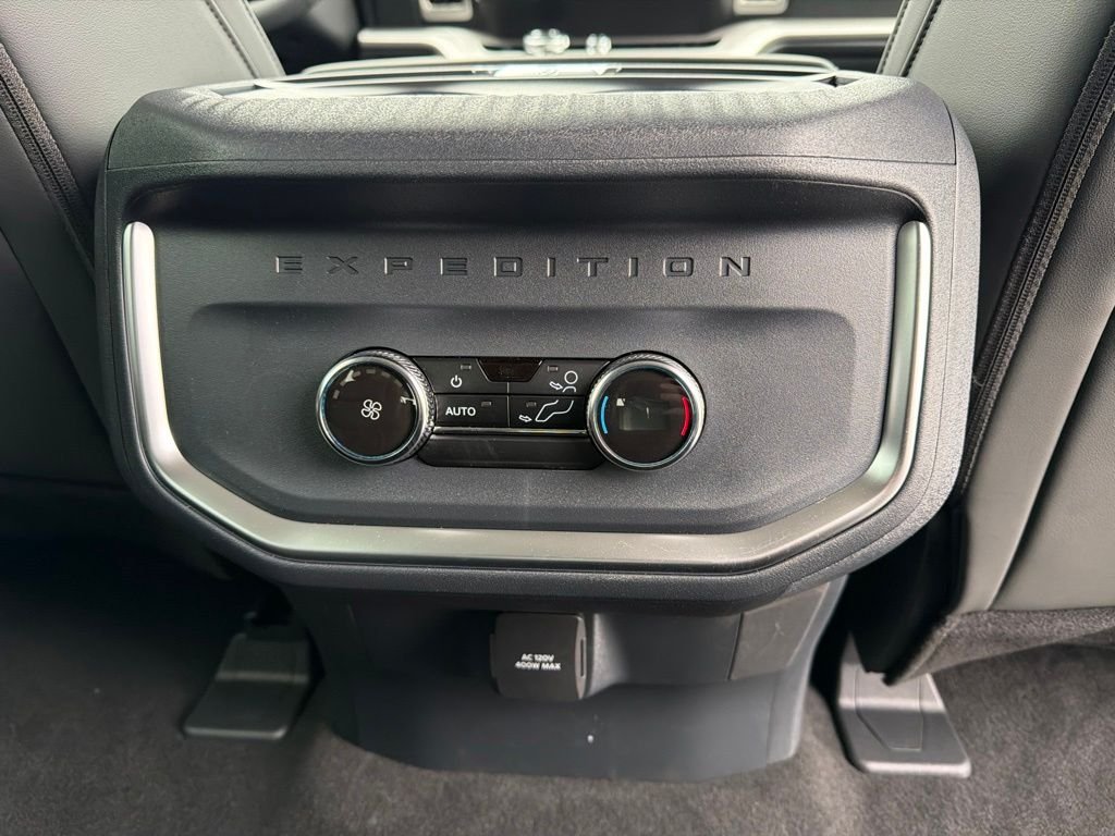 New 2026 Star White Metallic Tri-Coat Ford MAX Active image 20