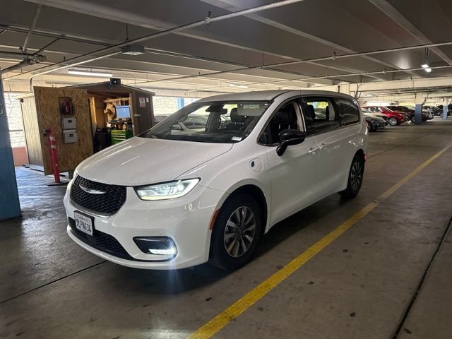 2024 Chrysler Pacifica PHEV Select - Photo 1