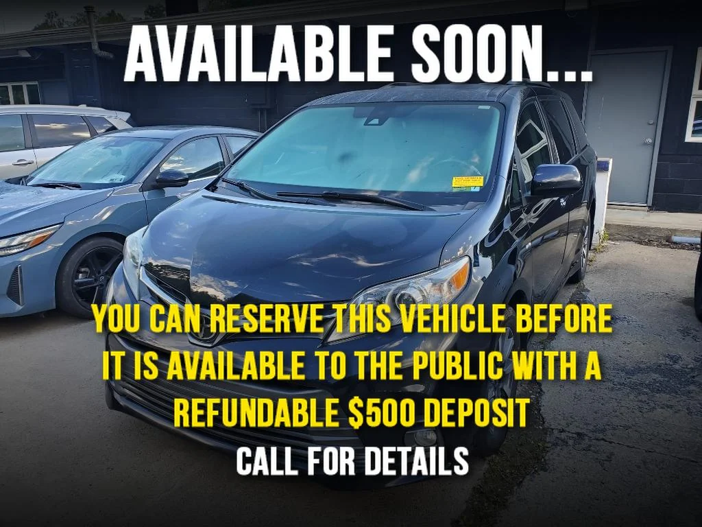 2020 Toyota Sienna XLE V6 AWD 7-Passenger's photo