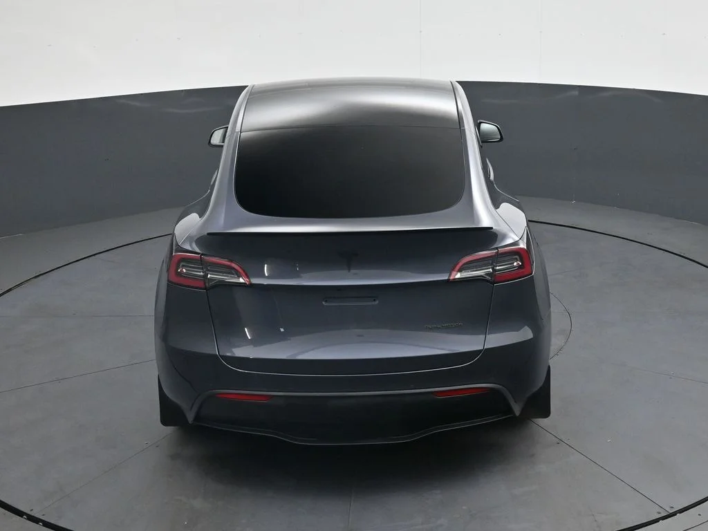 Used 2022  Tesla Long Range image 32