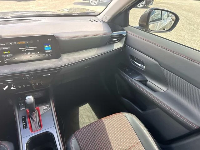 Used 2025 Brown Nissan SR image 19