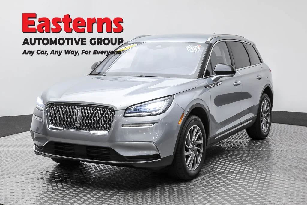 Used 2022 Silver Lincoln Standard image 1