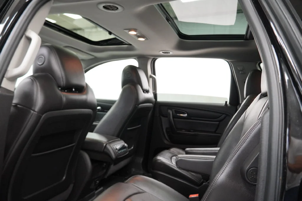 Used 2016 MOSAIC BLACK METALLIC Chevrolet LT image 5