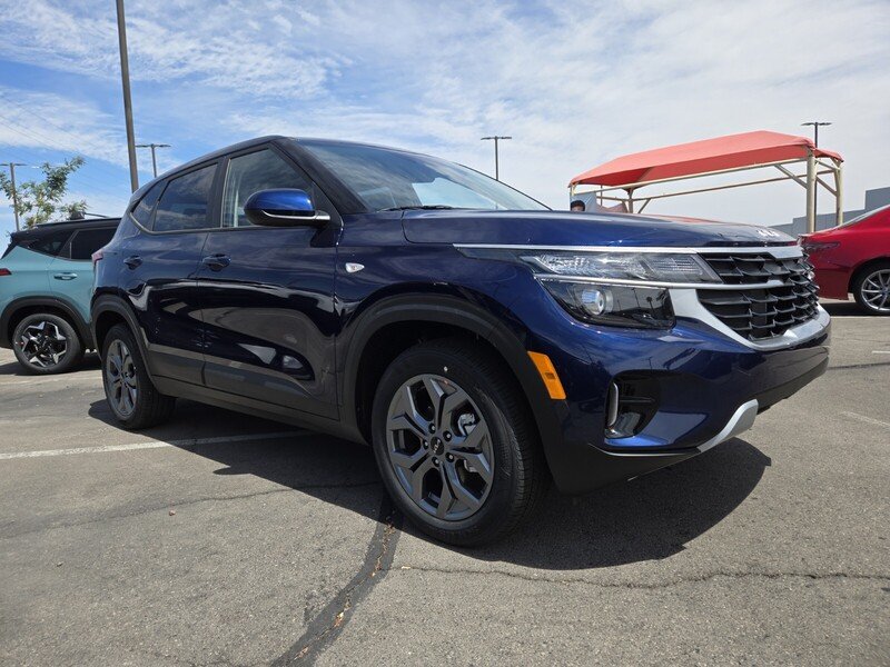 New 2026 Dark Ocean Blue Kia LX image 2