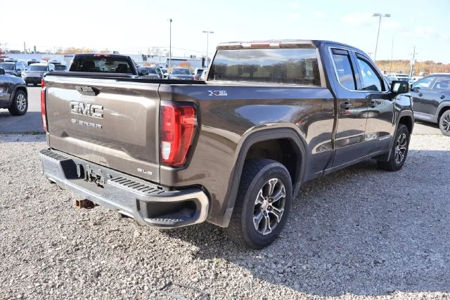 Used 2019 Gray GMC SLE image 6