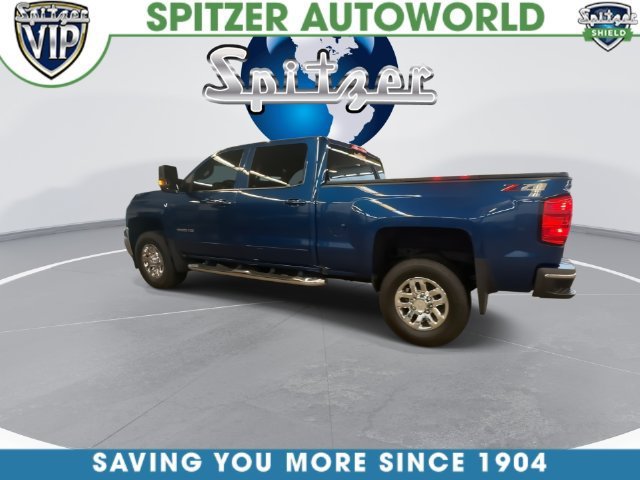 Used 2019 DEEP OCEAN BLUE METALLIC Chevrolet LT image 2