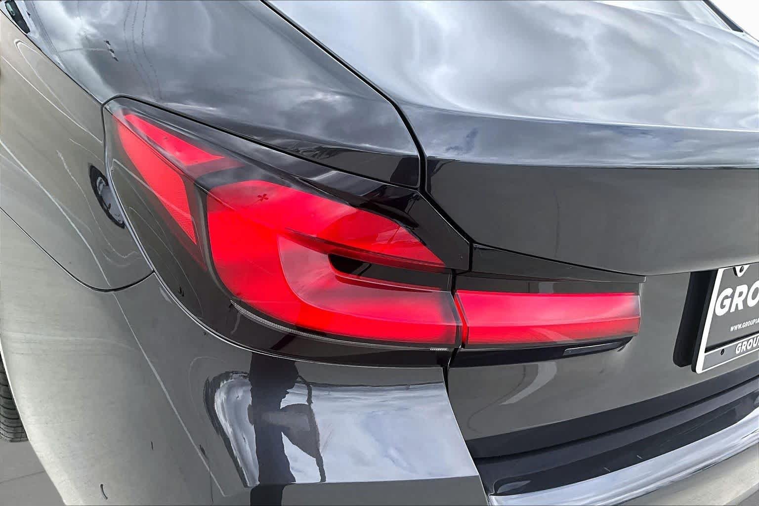 Used 2022 Dark Graphite Metallic BMW 540i image 27