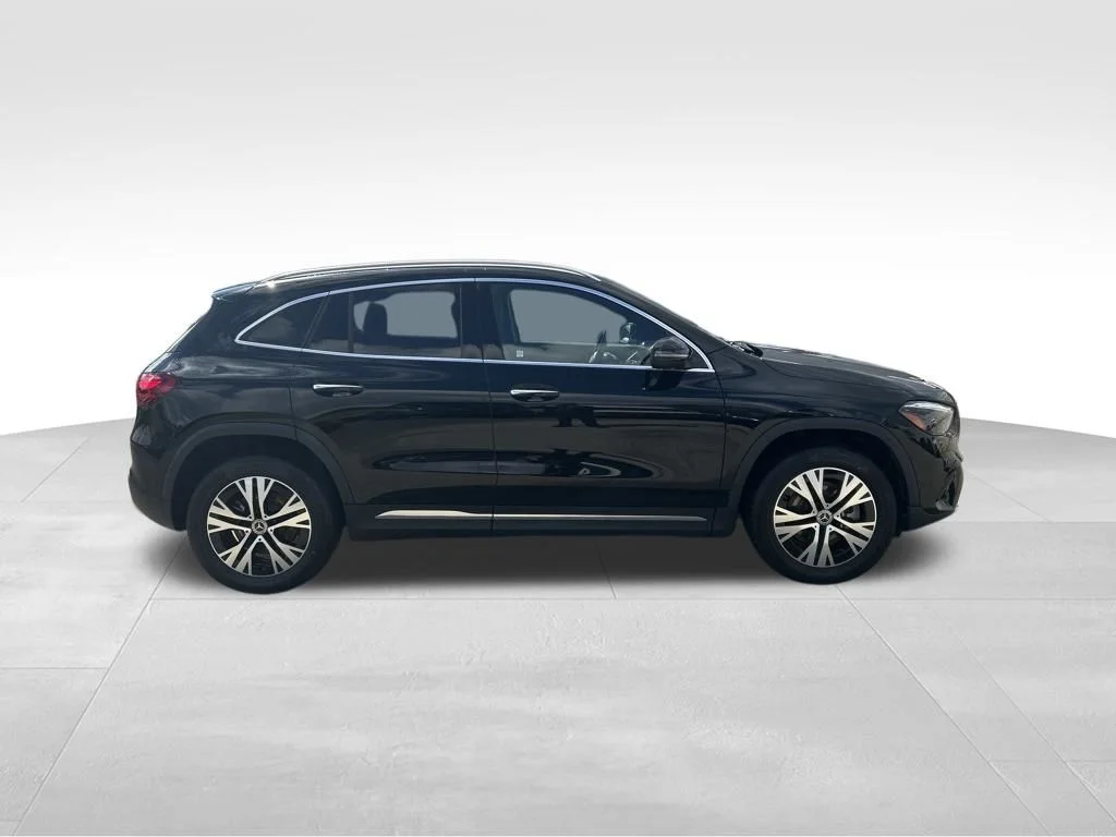 Used 2025 Black Mercedes-Benz GLA 250 image 6