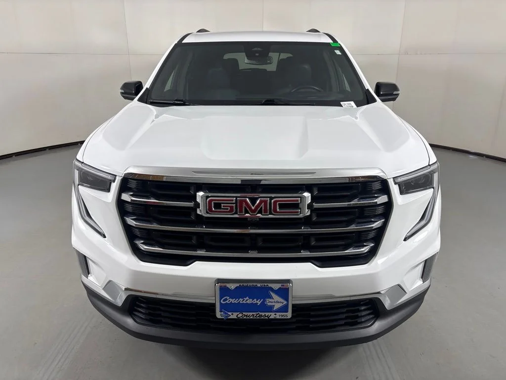 Used 2024 White GMC Elevation image 3