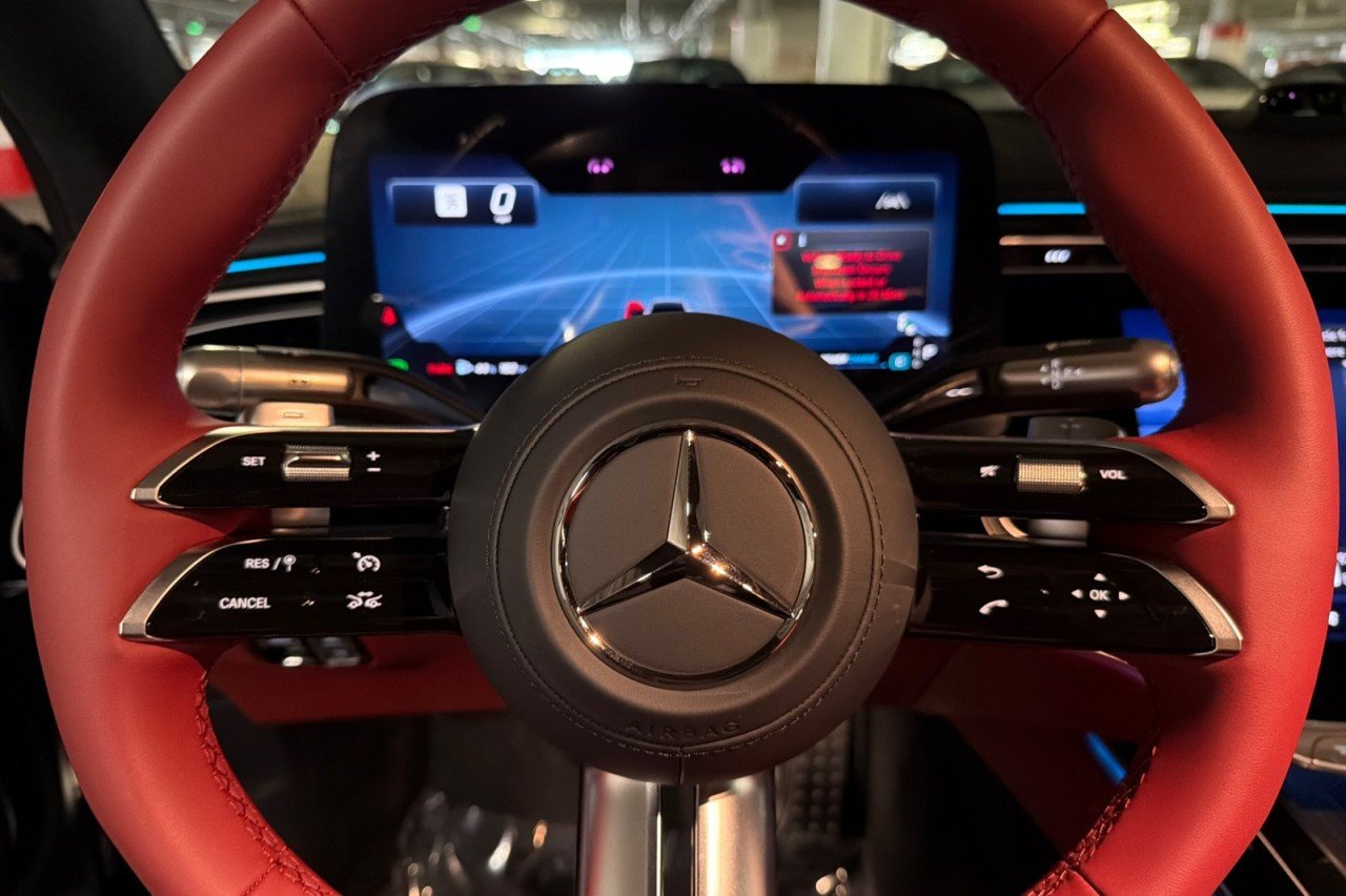 New 2027 MANUFAKTUR Night Black Magno Mercedes-Benz S 580 4MATIC® Sedan image 22