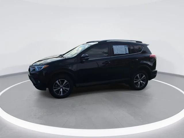 Used 2018 Black Toyota XLE image 4