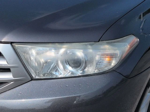 Used 2013 Gray Toyota SE image 9