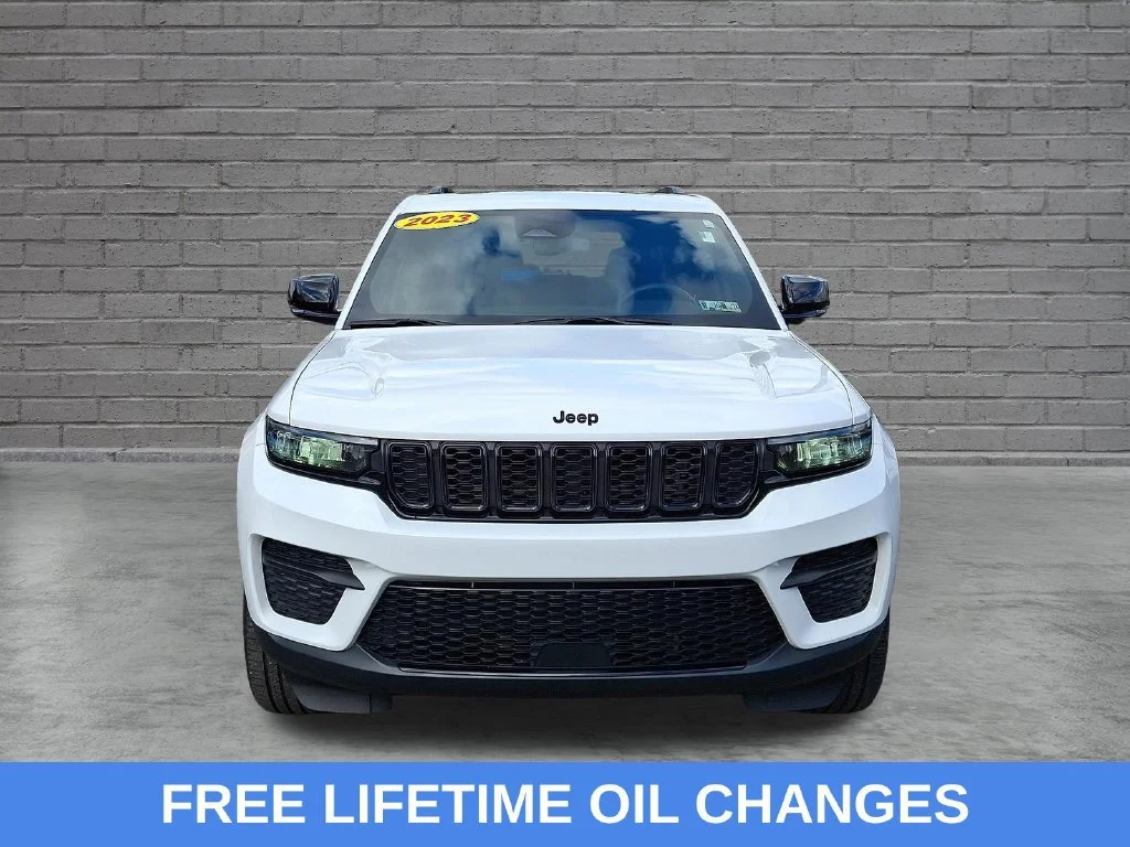 Used 2023 Bright White Clearcoat Jeep Altitude X image 3