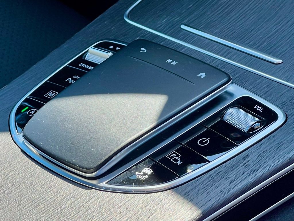 Certified Used 2022  Mercedes-Benz GLC 300 image 28