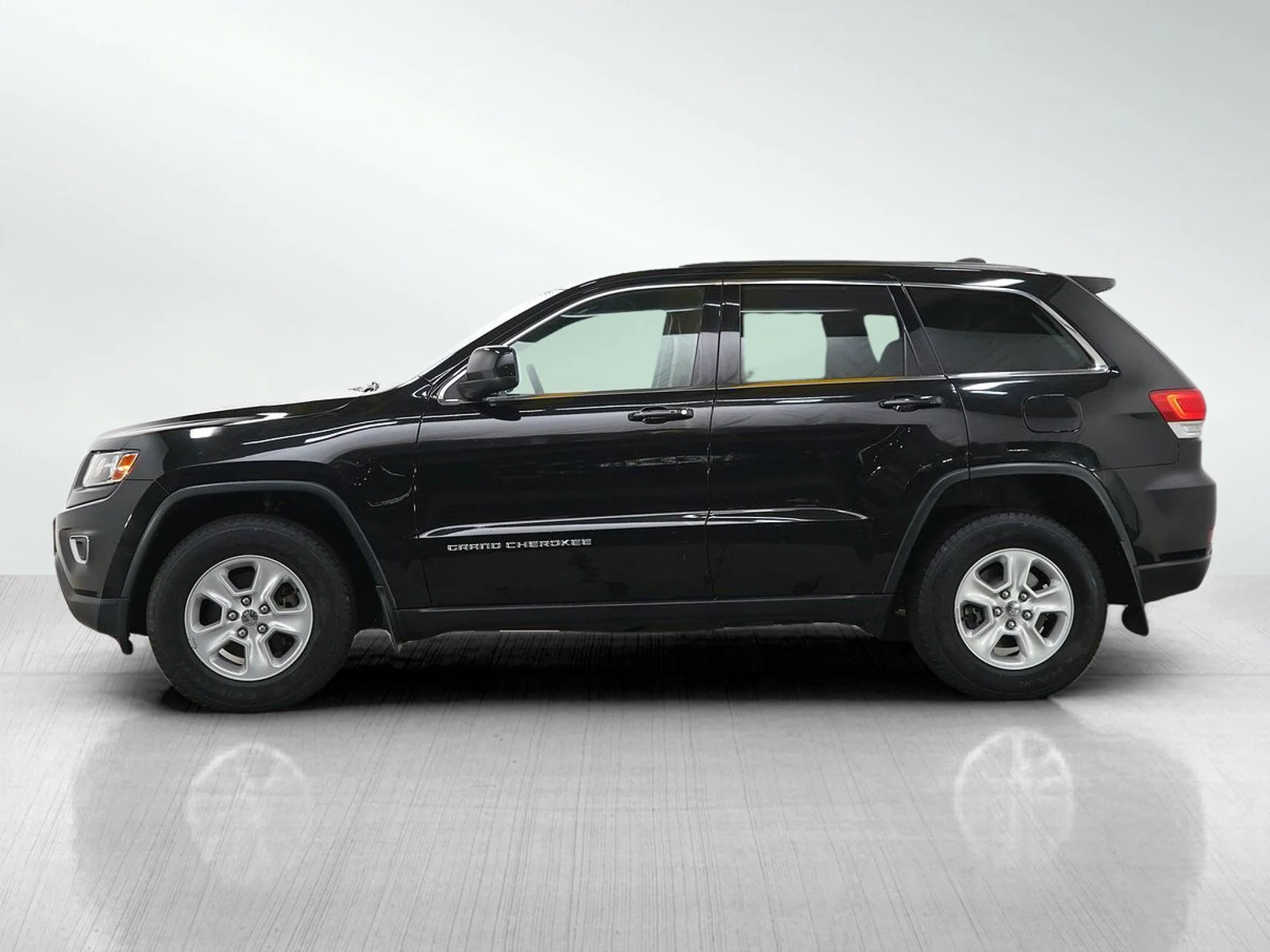 Used 2014 Jeep Grand Cherokee Laredo with VIN 1C4RJFAG8EC243144 for sale in Hopkins, Minnesota