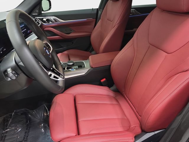 Used 2025 Black Sapphire Metallic BMW xDrive40 image 14