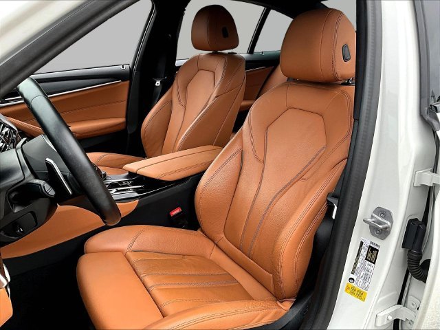 Used 2023 White BMW 540i image 24