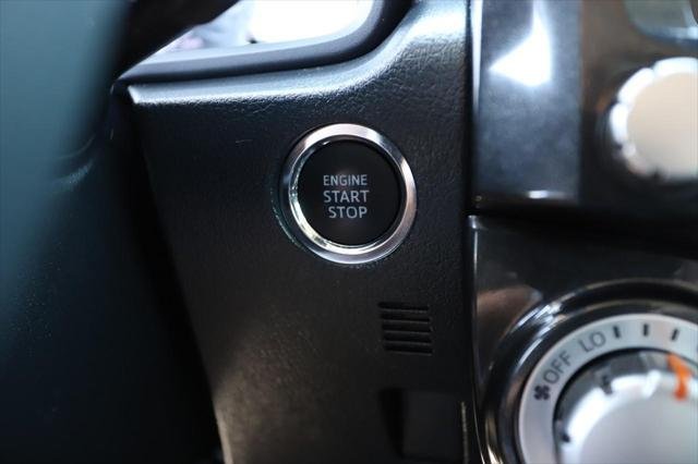 Certified Used 2022 NAUTICAL BLUE ME Toyota  image 15