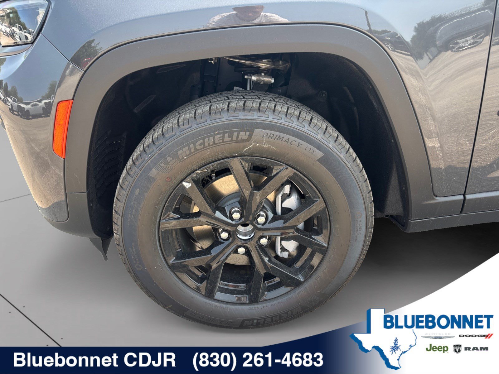 New 2026 Baltic Gray Metallic Clear-Coat Exterior Paint Jeep Laredo Altitude image 9