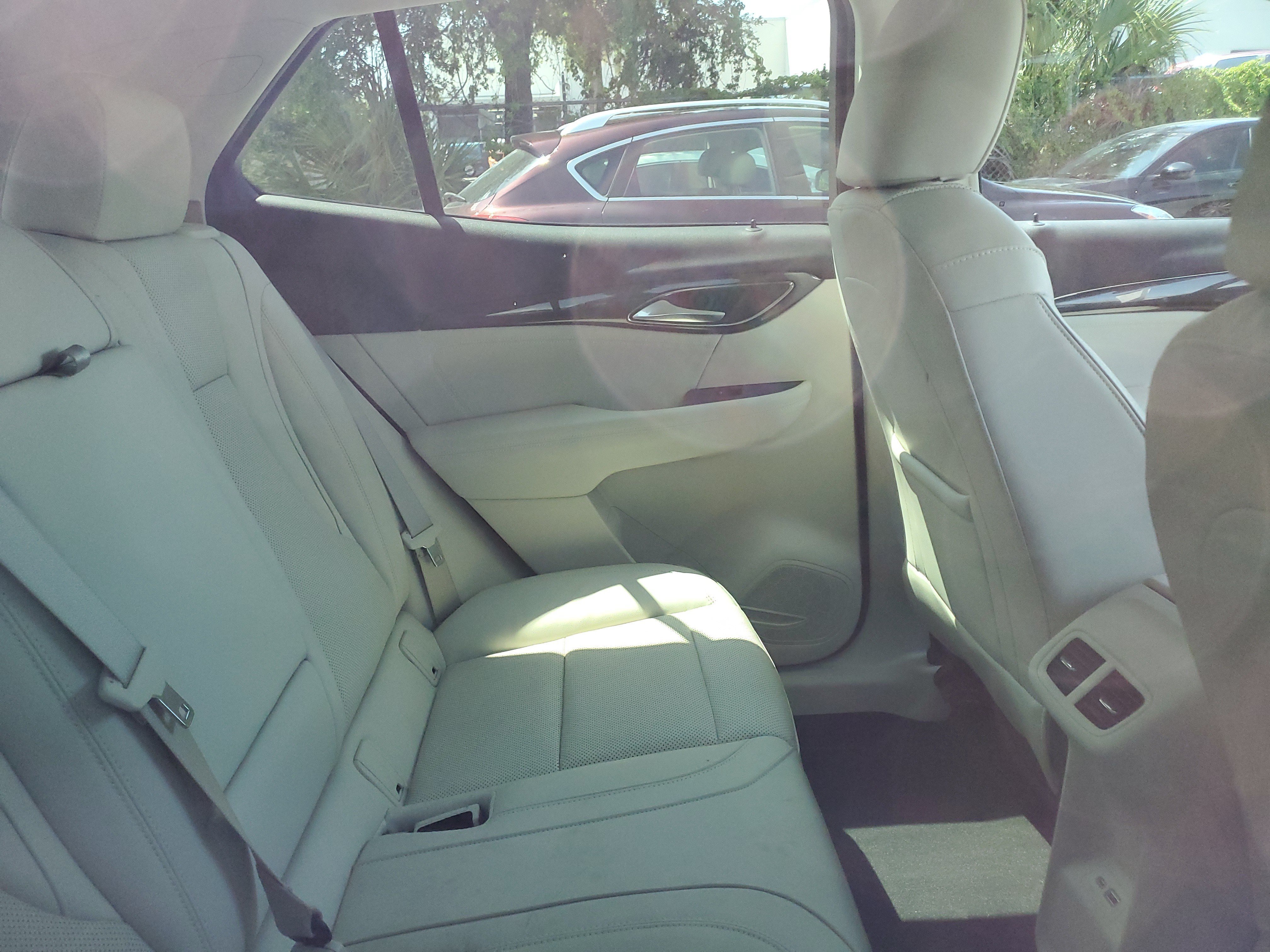 Used 2021 Ebony Twilight Metallic Buick Essence image 10