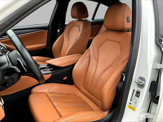 Used 2023 White BMW 540i image 24