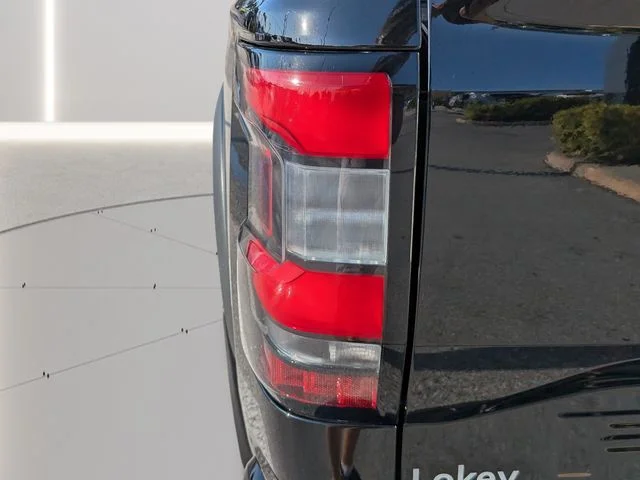 Used 2024 Black Nissan PRO-X image 9