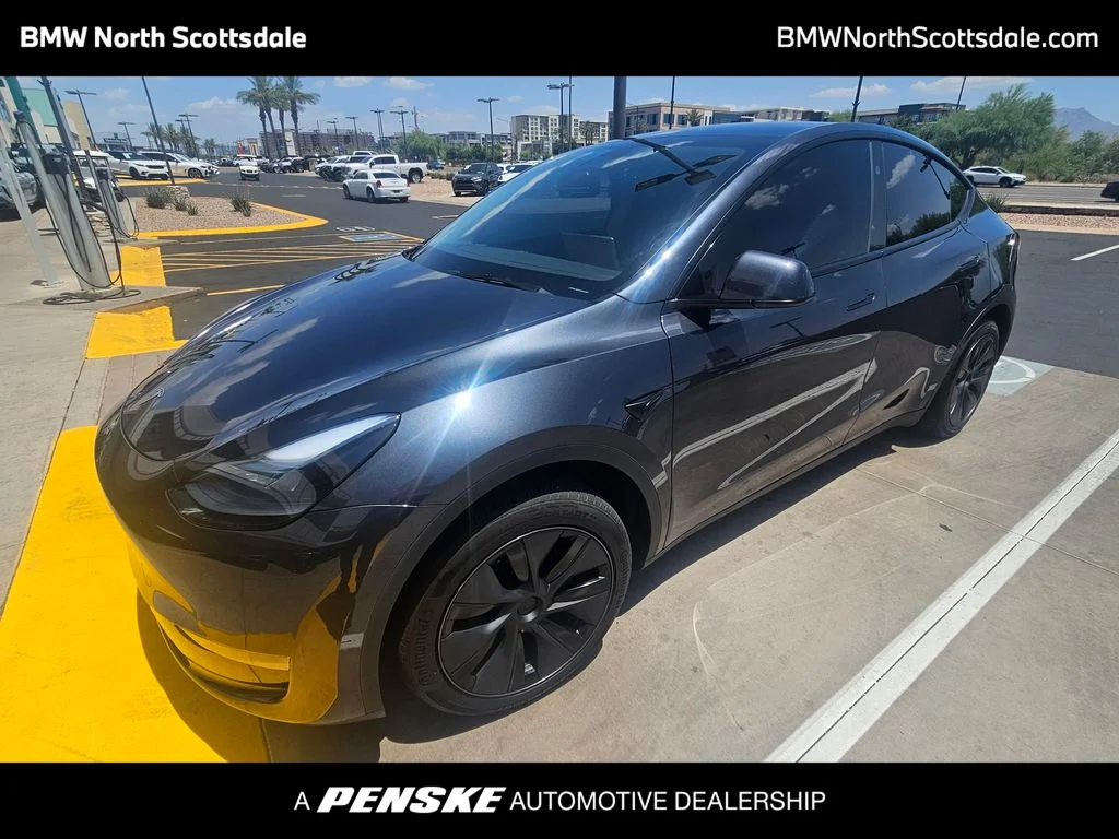 2025 Tesla Model Y Long Range Rear Wheel Drive's photo