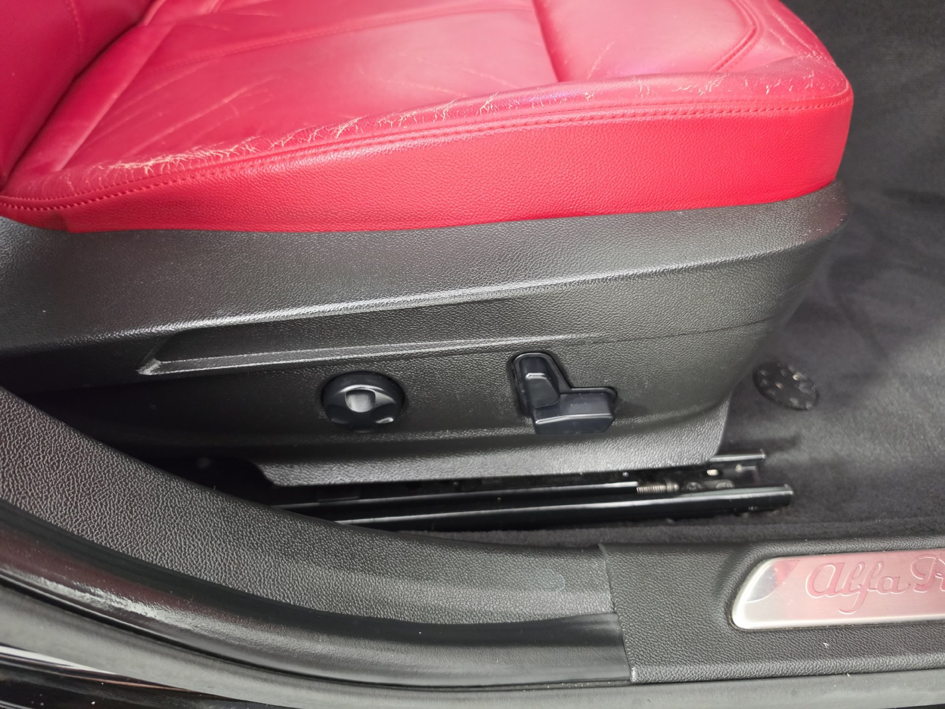 2017 Alfa Romeo Giulia Base - Photo 35