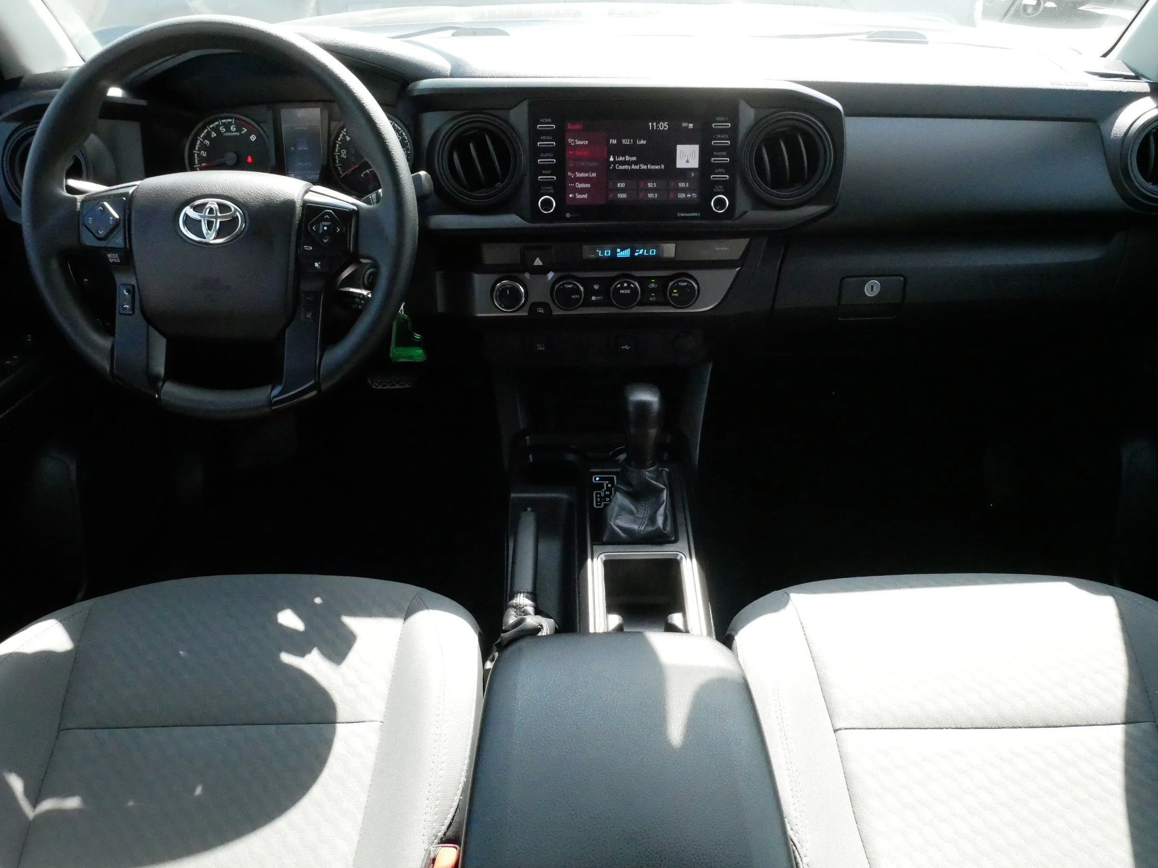 Used 2021 Midnight Black Metallic Toyota SR image 10