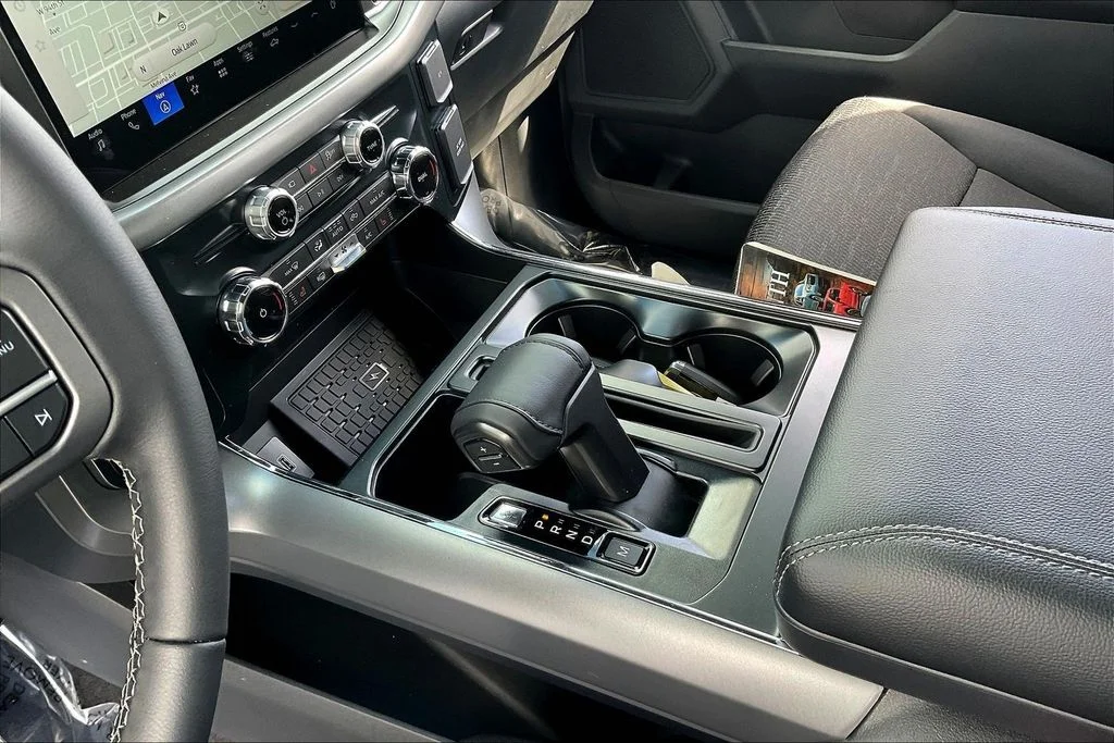 New 2026 Agate Black Metallic Ford XLT image 10