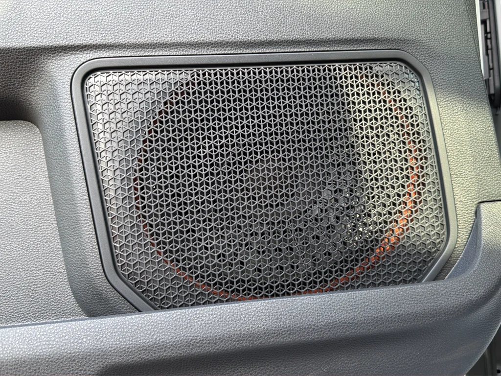 New 2026 Wind Chill Pearl <sup>1</sup> Toyota  Platinum image 31