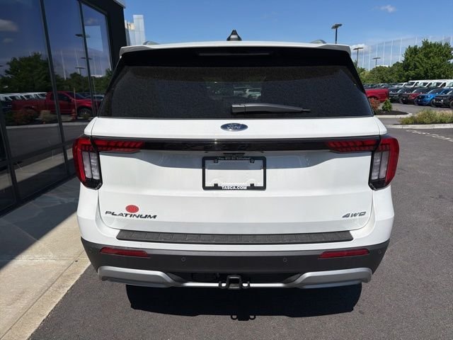 New 2026 Star White Metallic Tri-Coat Ford Platinum™ image 4