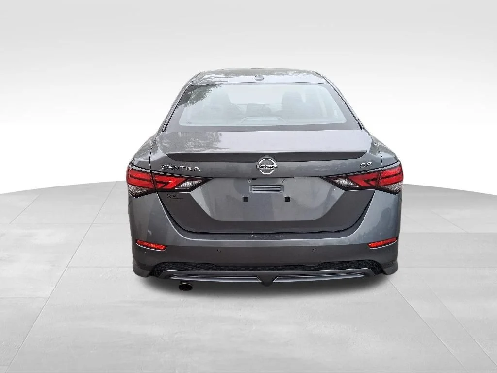 Used 2022 Gray Nissan SR image 4