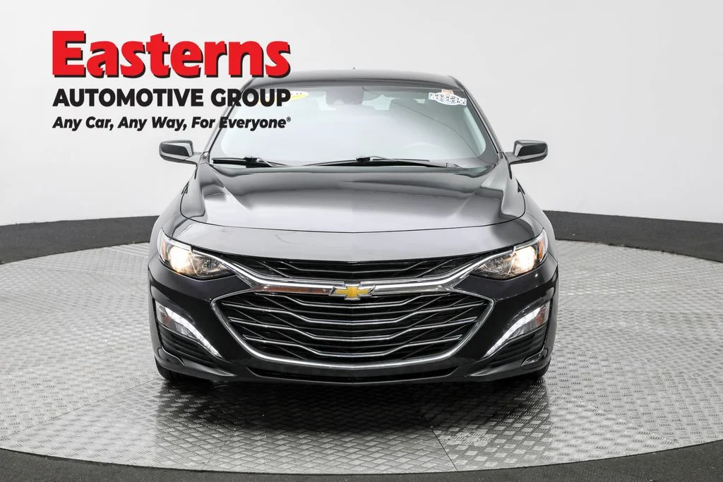 Used 2023 Gray Chevrolet LT image 2