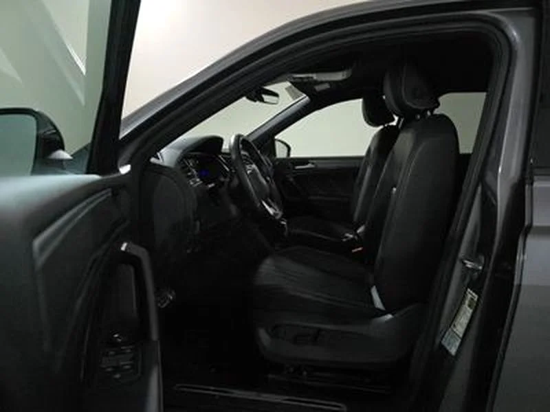 Used 2022 Gray Volkswagen 2.0T SE R-Line Black image 7