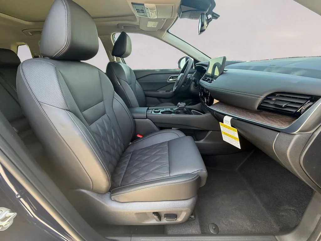 New 2026 Blue Nissan Platinum image 17